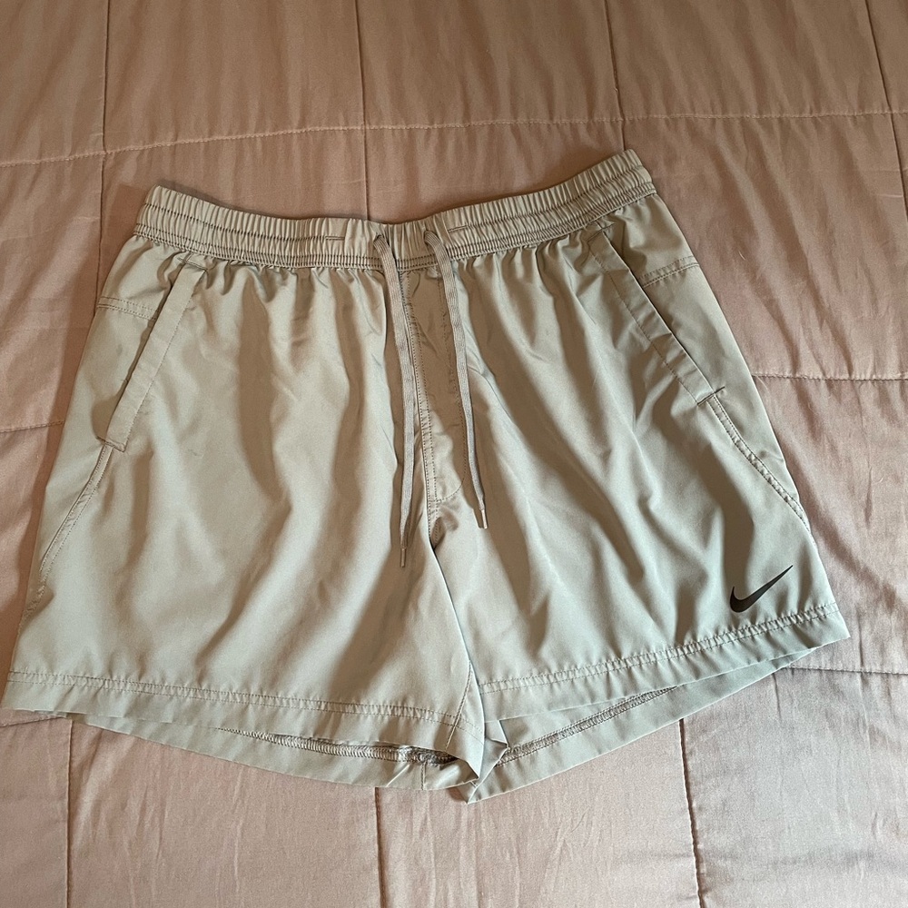 Nike Men's Gray Shorts